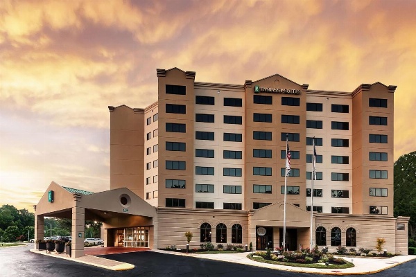 Embassy Suites By Hilton Hotel Raleigh-Crabtree image 2